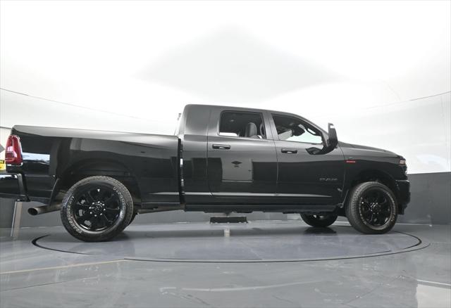 2026 Ram 3500 Laramie Mega Cab 4x4 6'4" Box