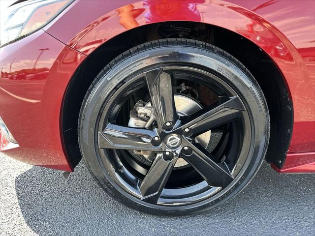 2023 Nissan Sentra SR Xtronic CVT