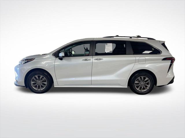 2023 Toyota Sienna XLE