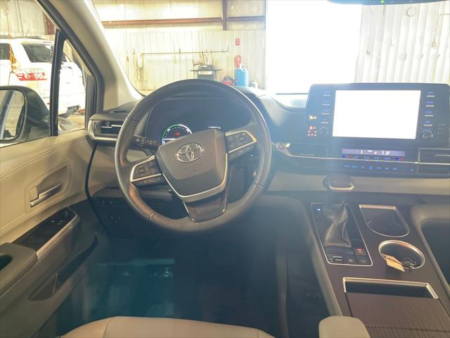 2023 Toyota Sienna XLE
