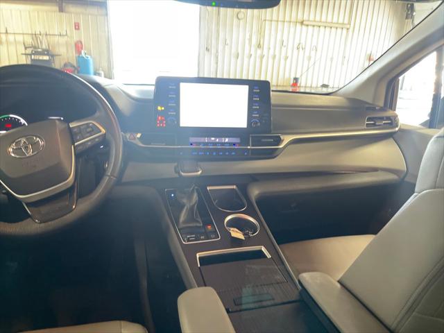 2023 Toyota Sienna XLE