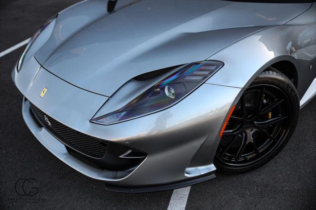 2019 Ferrari 812 Superfast Coupe 2D