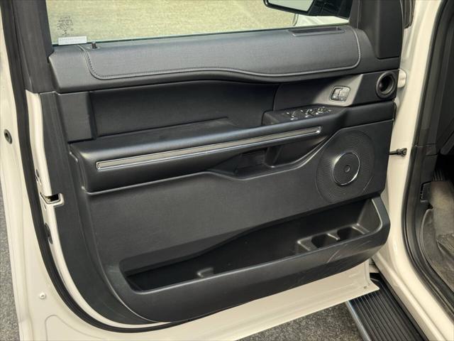 2018 Ford Expedition Max XLT 4x4 4dr SUV