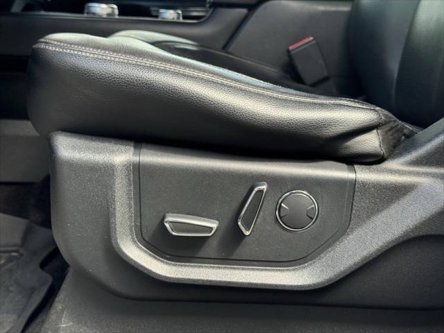 2018 Ford Expedition Max XLT 4x4 4dr SUV