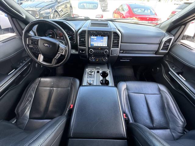 2018 Ford Expedition Max XLT 4x4 4dr SUV