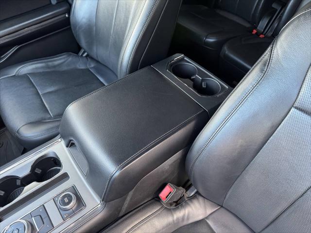 2018 Ford Expedition Max XLT 4x4 4dr SUV