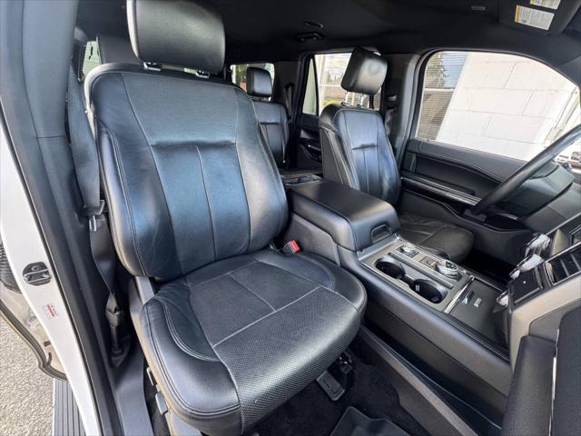 2018 Ford Expedition Max XLT 4x4 4dr SUV