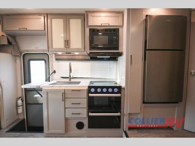 2024 Chevrolet Express Cutaway 4500 Van