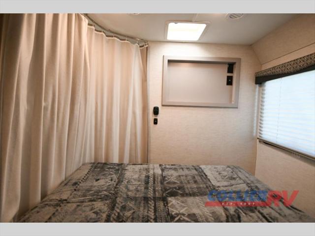 2024 Chevrolet Express Cutaway 4500 Van
