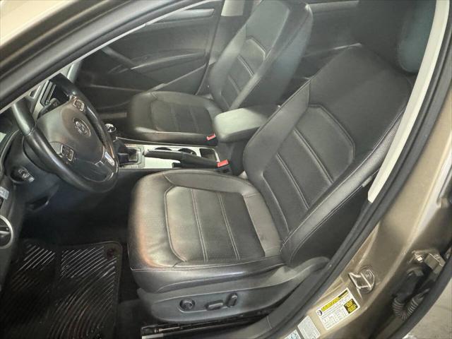 2015 Volkswagen Passat 2.0L TDI SE