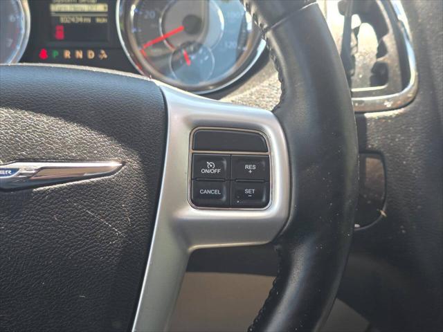 2016 Chrysler Town & Country Touring-L