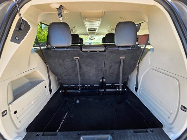 2016 Chrysler Town & Country Touring-L