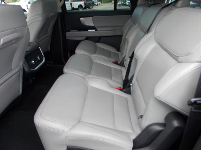 2025 Ford Expedition Active MAX