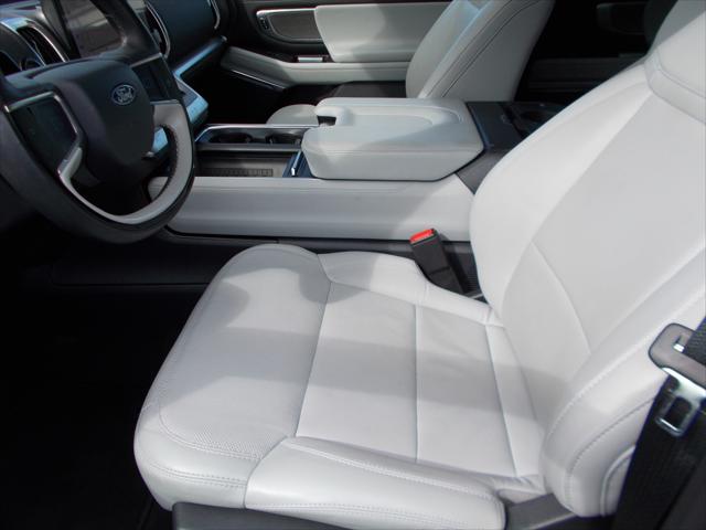 2025 Ford Expedition Platinum MAX