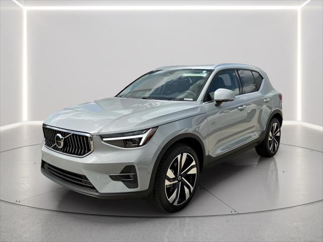 2025 Volvo XC40 B5 Ultra Bright Theme for sale in Overland Park, KS