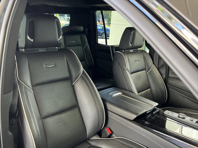 2022 Cadillac Escalade ESV 4WD Sport