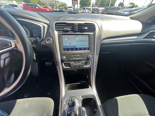 2020 Ford Fusion SE