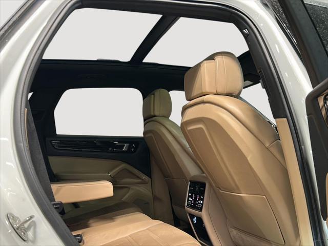 2021 Porsche Cayenne Base