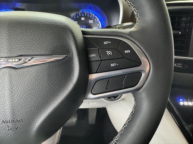2022 Chrysler Voyager LX