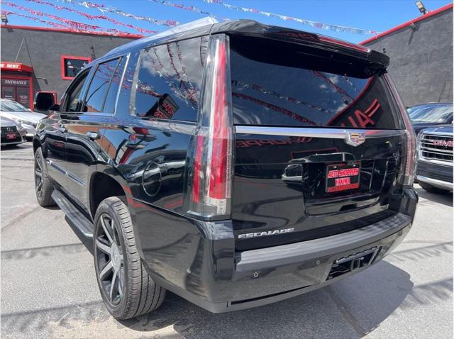 2017 Cadillac Escalade Luxury Sport Utility 4D