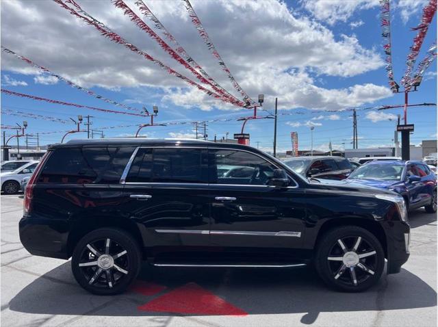 2017 Cadillac Escalade Luxury Sport Utility 4D