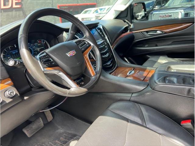 2017 Cadillac Escalade Luxury Sport Utility 4D