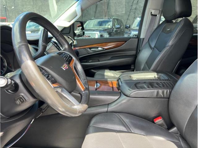 2017 Cadillac Escalade Luxury Sport Utility 4D