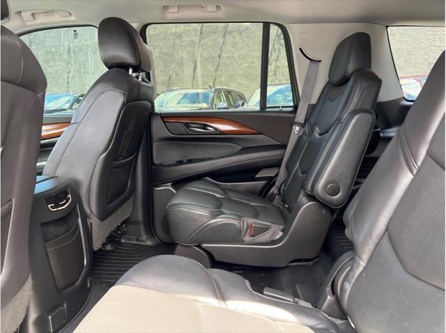 2017 Cadillac Escalade Luxury Sport Utility 4D
