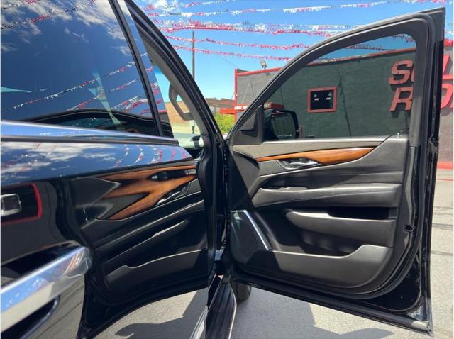 2017 Cadillac Escalade Luxury Sport Utility 4D
