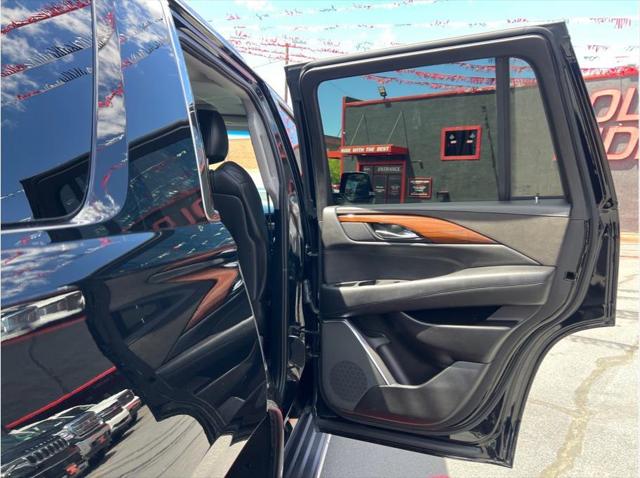2017 Cadillac Escalade Luxury Sport Utility 4D
