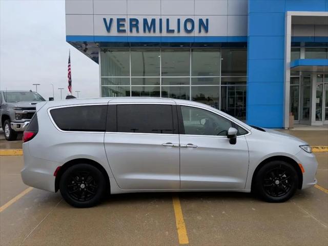 2023 Chrysler Pacifica Touring L for sale in Tilton, IL