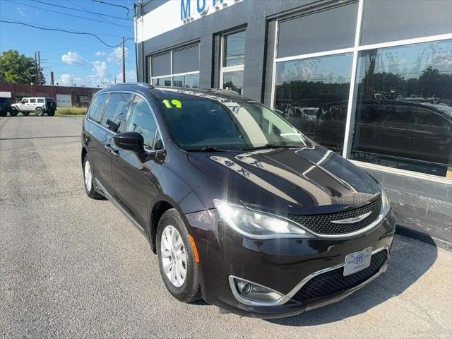 2019 Chrysler Pacifica Touring L for sale in Milton, PA