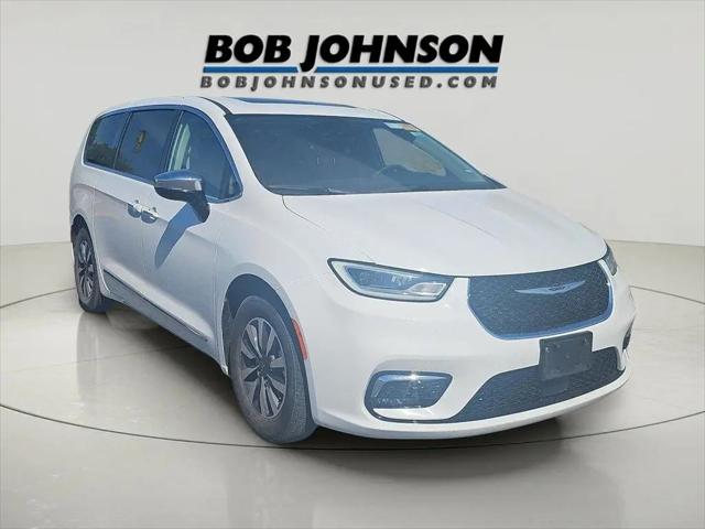 2023 Chrysler Pacifica Hybrid Limited for sale in Rochester, NY