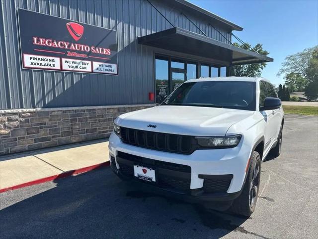 2023 Jeep Grand Cherokee L Altitude 4x4 for sale in Jefferson, WI