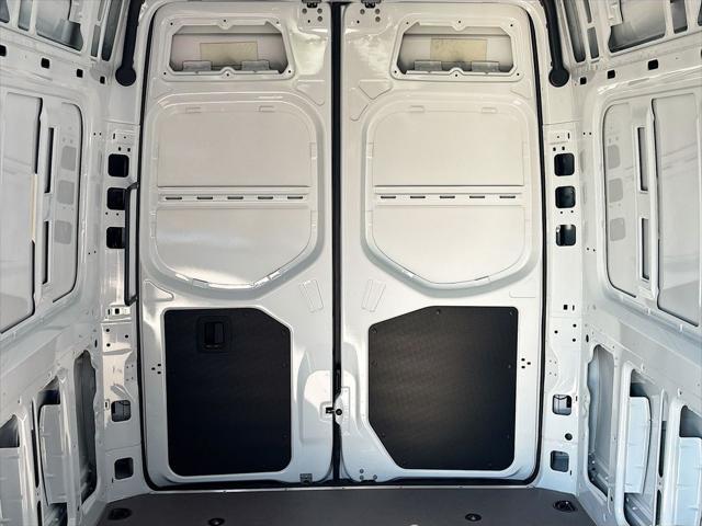 2025 Mercedes-Benz Sprinter 2500 High Roof