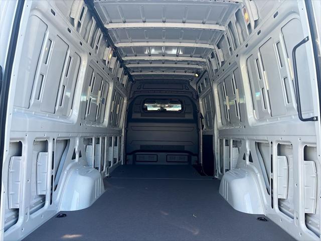2025 Mercedes-Benz Sprinter 2500 High Roof