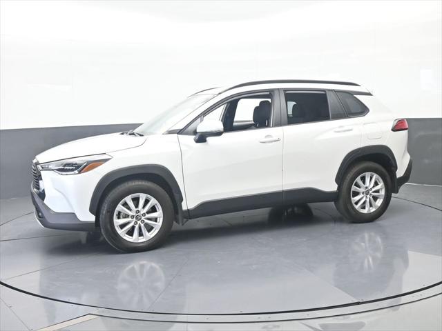 2024 Toyota Corolla Cross LE
