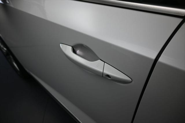 2023 Acura MDX Advance Package