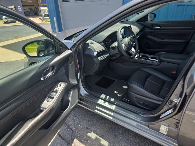 2022 Nissan Altima SR FWD