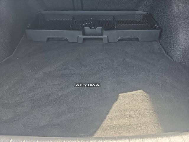 2022 Nissan Altima SR FWD