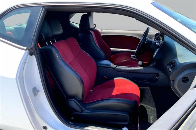 2017 Dodge Challenger R/T Plus Shaker