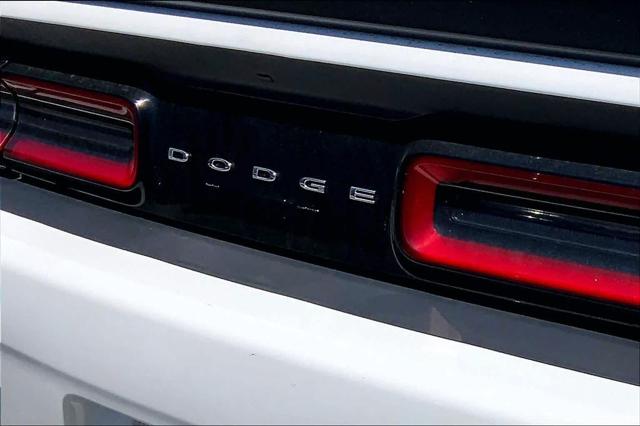 2017 Dodge Challenger R/T Plus Shaker