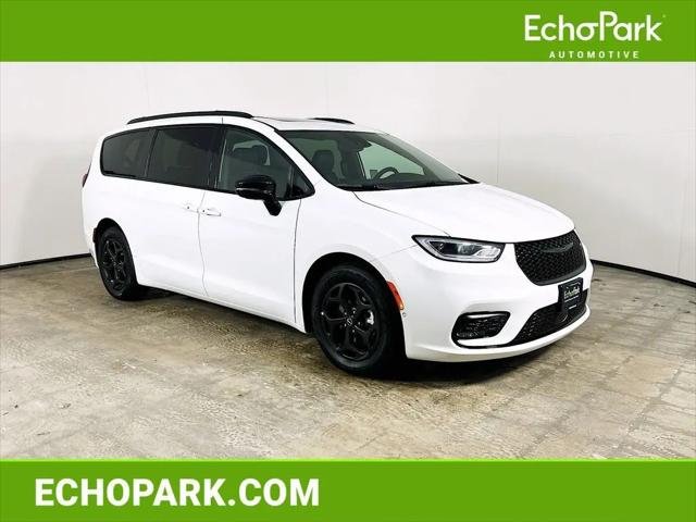 2025 Chrysler Pacifica Hybrid Premiuim S Appearance Package for sale in Cary, NC