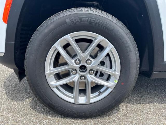 2026 Jeep Grand Cherokee GRAND CHEROKEE L LAREDO X 4X4 2026 Jeep Grand Cherokee GRAND CHEROKEE L LAREDO X 4X4
