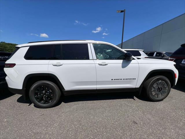 2026 Jeep Grand Cherokee GRAND CHEROKEE L LAREDO ALTITUDE 4X4 2026 Jeep Grand Cherokee GRAND CHEROKEE L LAREDO ALTITUDE 4X4