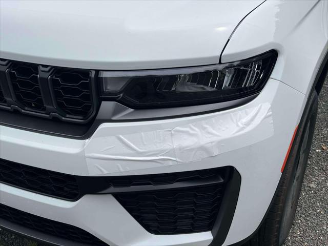 2026 Jeep Grand Cherokee L GRAND CHEROKEE L LAREDO ALTITUDE 4X4 2026 Jeep Grand Cherokee L GRAND CHEROKEE L LAREDO ALTITUDE 4X4