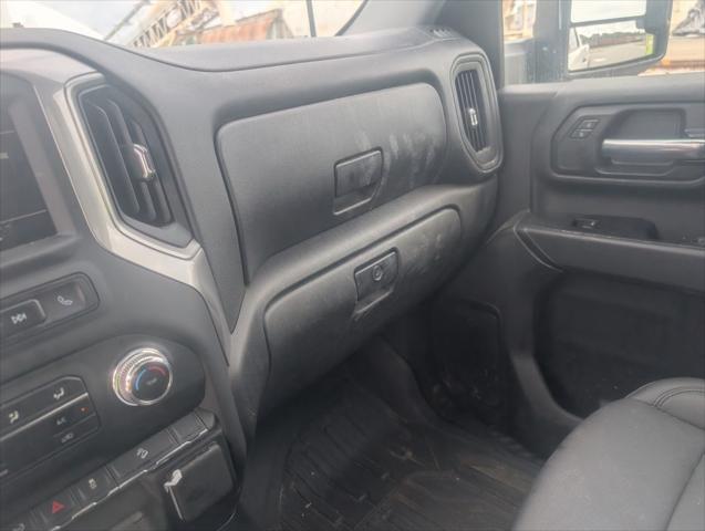 2025 GMC Sierra 3500HD 4WD Crew Cab Long Bed Pro