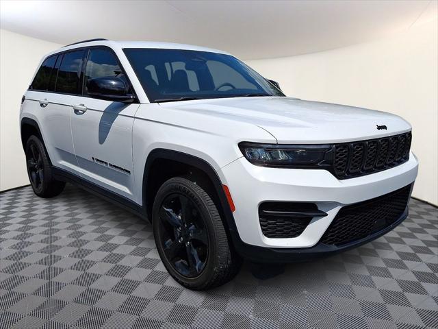 2023 Jeep Grand Cherokee Altitude 4x4 for sale in Duncannon, PA