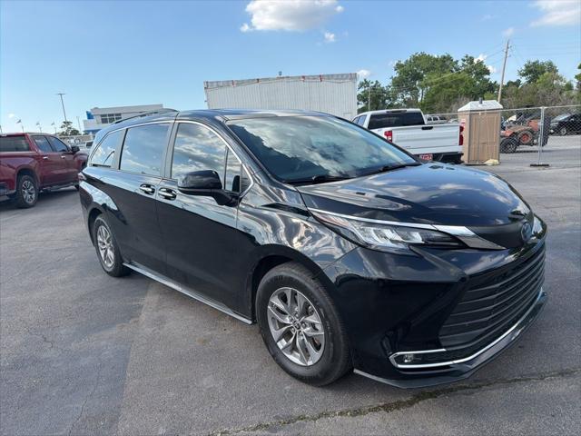 2021 Toyota Sienna XLE for sale in Owasso, OK