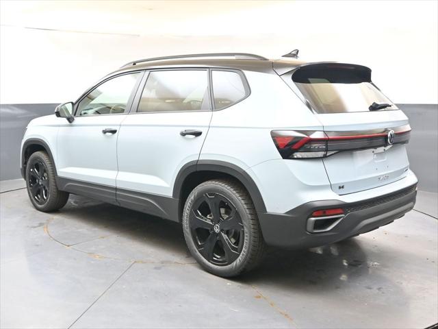 2026 Volkswagen Taos SE Black